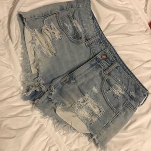 Hi-rise cut off shorts